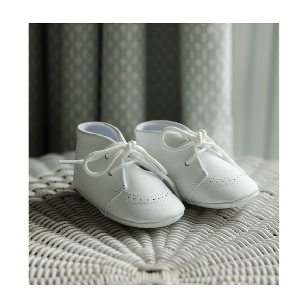 L'amour Benny Leather Brogue Oxford Crib Shoe (Infant)