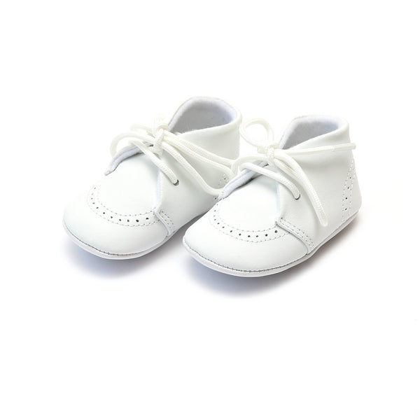 l'amour Benny Leather Brogue Oxford Crib Shoe (Infant)