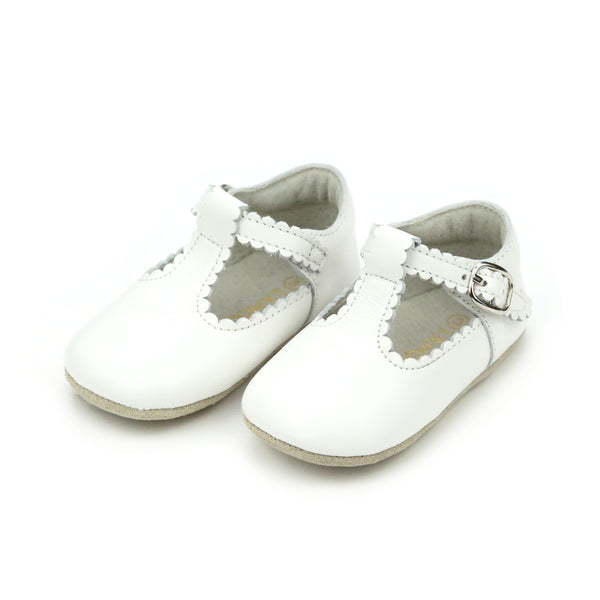 l'amour Elodie Girls Scalloped T-Strap Mary Jane Crib Shoe (Infant)