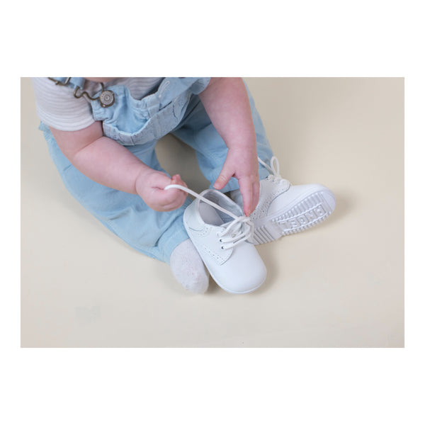 L'amour James Boy's White Leather Lace Up Shoe (Baby)