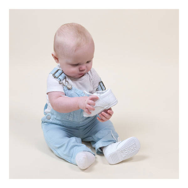 L'amour James Boy's White Leather Lace Up Shoe (Baby)
