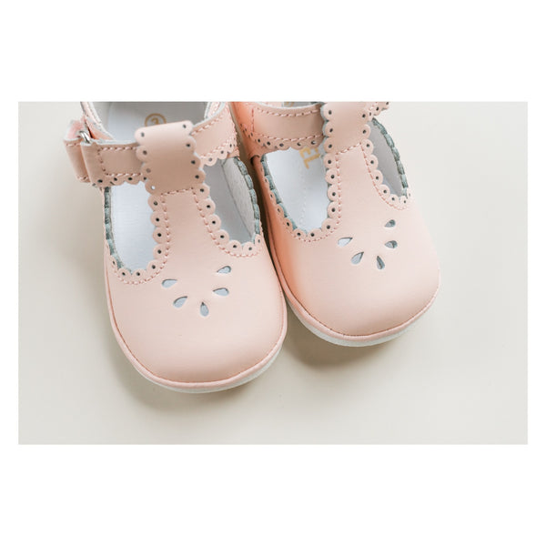 L'amour Dottie Scalloped T-Strap Mary Jane (Baby)