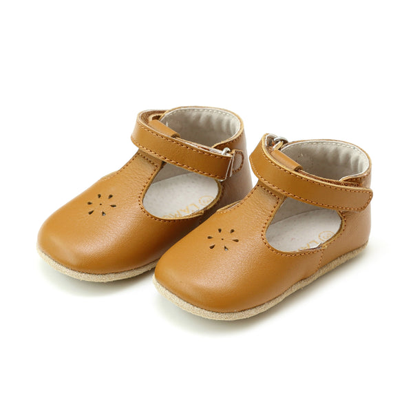 l'amour Lisette T-Strap Mary Jane Crib Shoe (Infant)