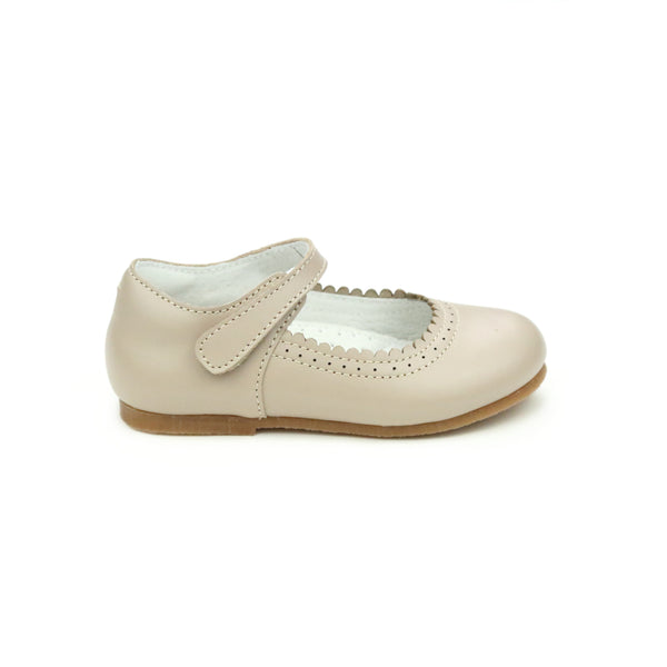 L'amour Lucille Scalloped Flat