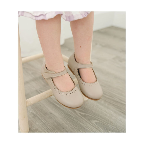 L'amour Lucille Scalloped Flat
