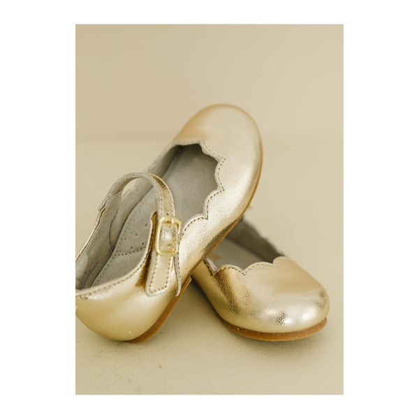 L'amour Sonia Scalloped Flat
