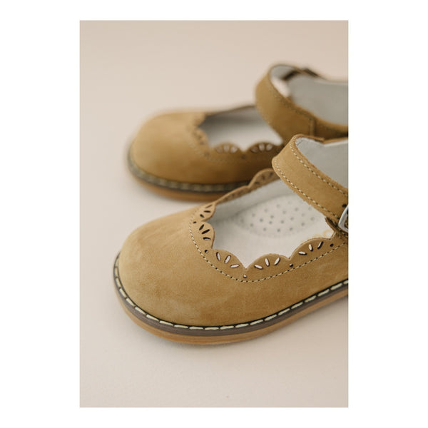 L'amour Willow Scalloped Mary Jane