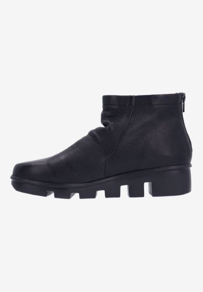 L'amour Des Pieds NEW ARRIVALS Hadirat BLACK LAMBA