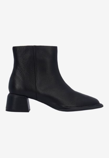 L'amour Des Pieds NEW ARRIVALS Nuvora BLACK LAMBA