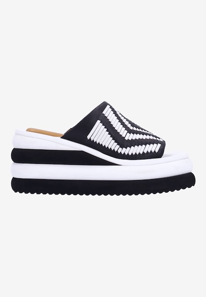 L'amour Des Pieds SALE Eviana BLACK/WHITE KIDSKIN