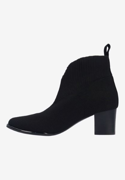 L'amour Des Pieds NEW ARRIVALS Phinn BLACK STRETCH KNIT