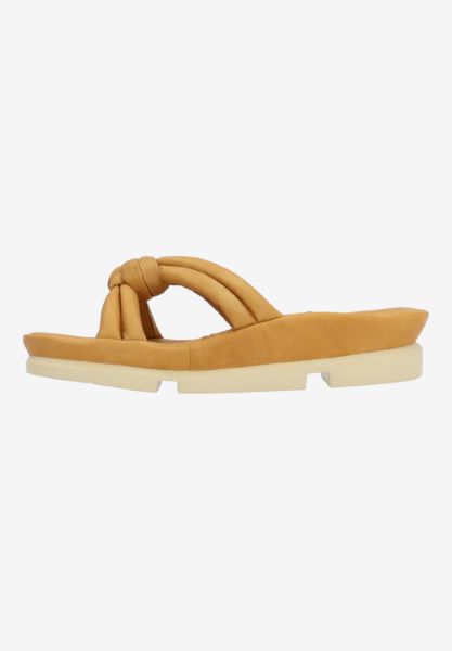 L'amour Des Pieds PACKABLE TRAVEL Veda LIONESS LAMBA