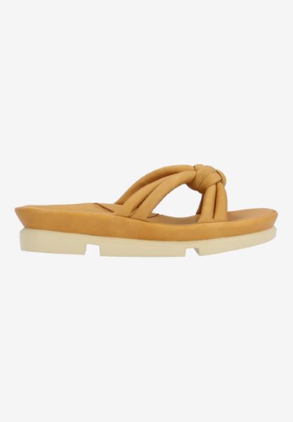 L'amour Des Pieds PACKABLE TRAVEL Veda LIONESS LAMBA