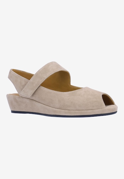 l'amour des pieds SANDALS AND SLIDES Berilita TAUPE KIDSUEDE