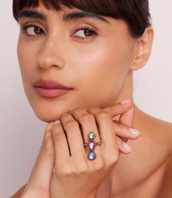 Larkspur & Hawk Sadie 3-Stone Ring (Black Rhodium Or Yellow Gold Wash)