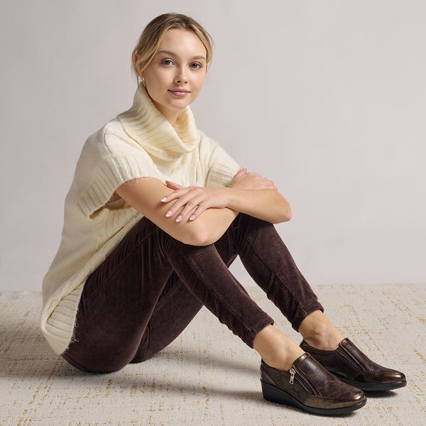 L'artiste By Spring Step FLEXUS CONCHA SLIP-ON SHOES