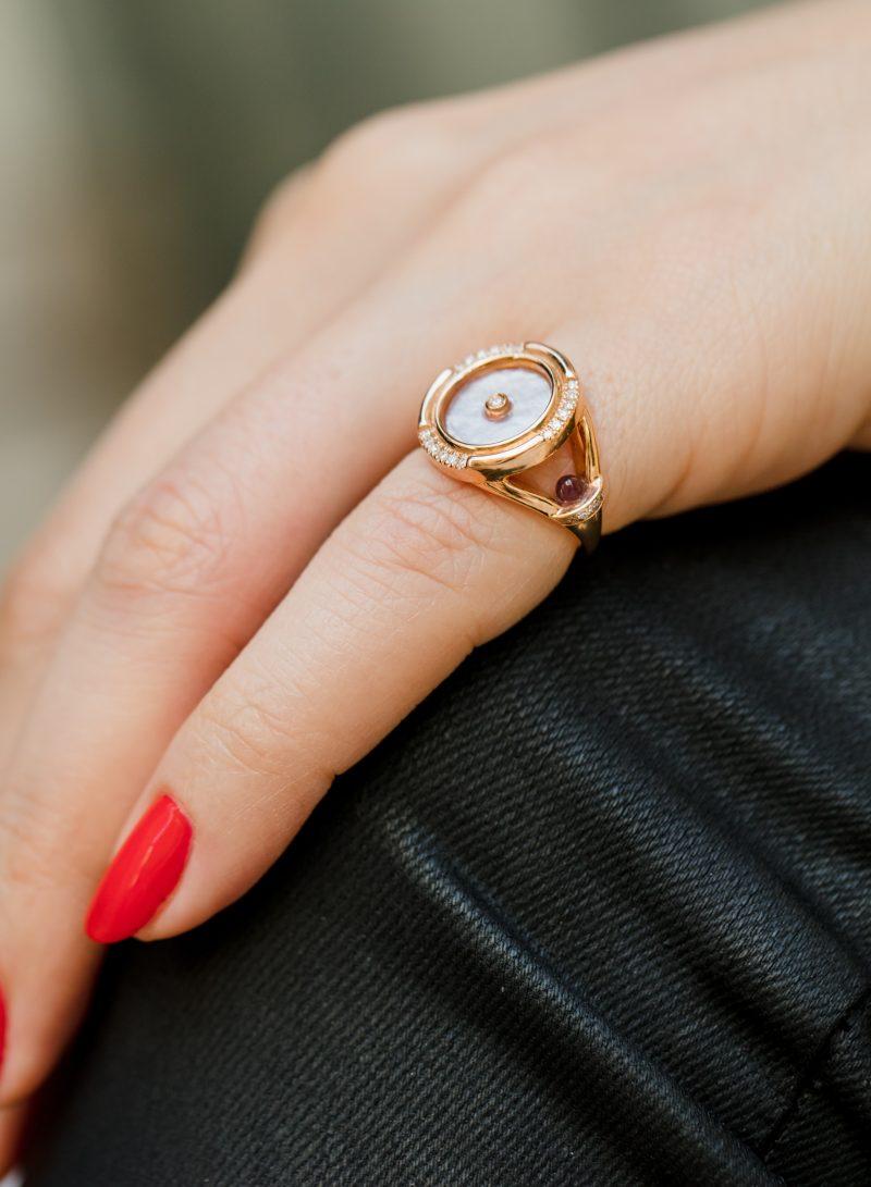 l'atelier nawbar Pillar Round Cabochon Pinky