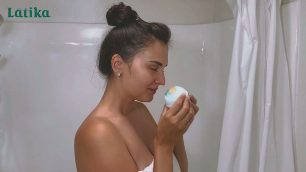 Latika Color Changing Bath Bomb