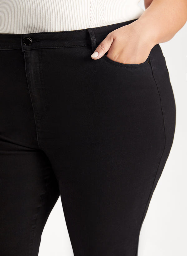 Laura Essential Bootcut Jeans