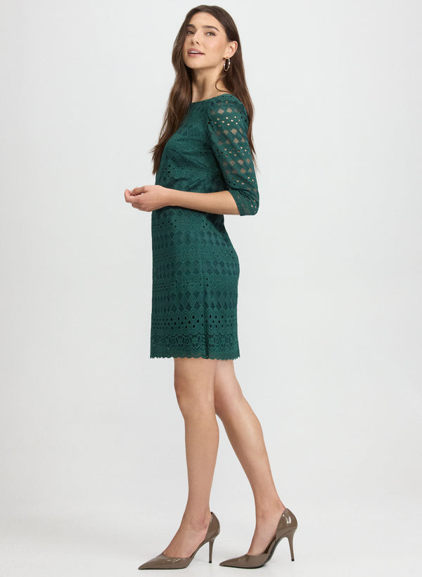 laura Fitted Lace Dress