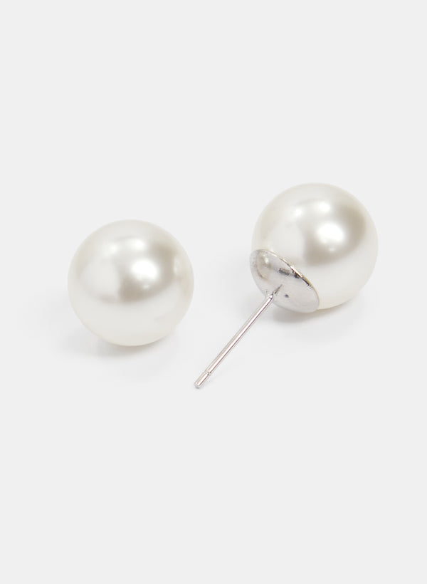 Laura Pearl Button Earrings