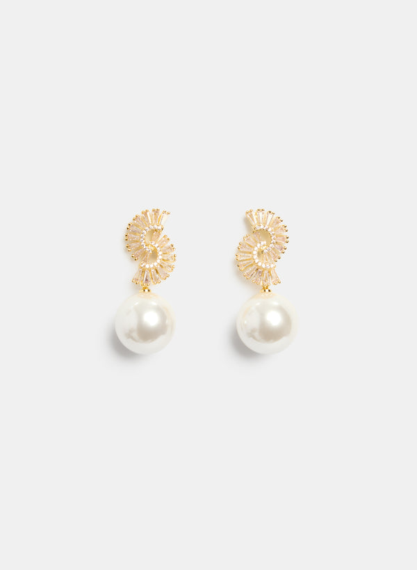 laura Pearl Drop Earrings