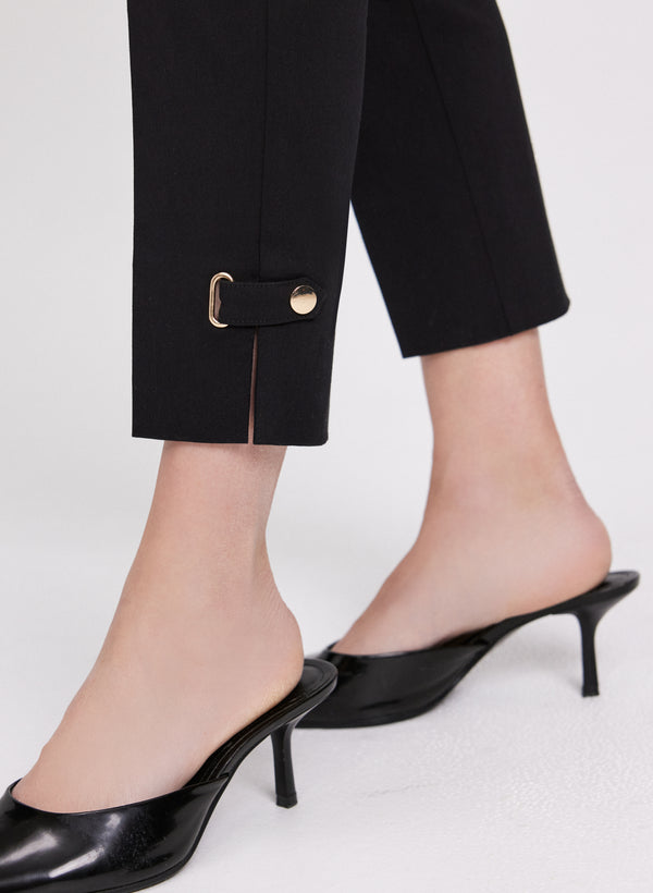 Laura Sofia Slim-Leg Pants - Short