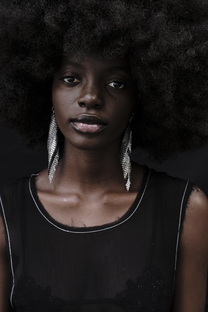 Laura B Delfine Earrings Silver-Black