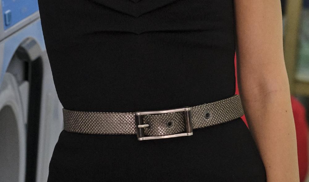 laura b Helen Horn Belt doré