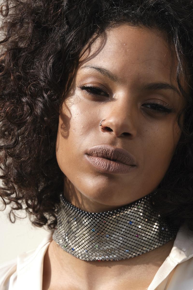 laura b Plumetis Choker