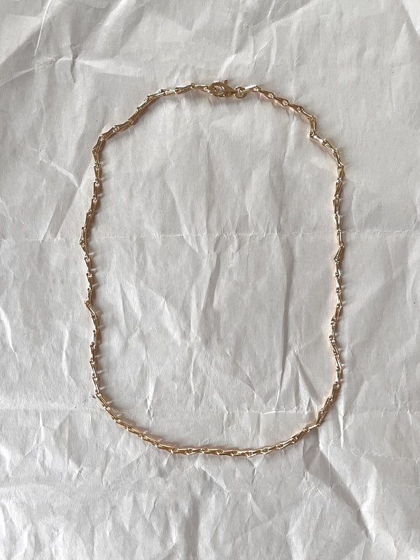 Laura Lombardi Corre Chain