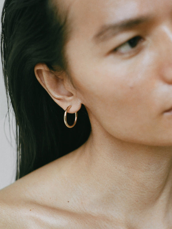 Laura Lombardi Medium Seamless Hoops