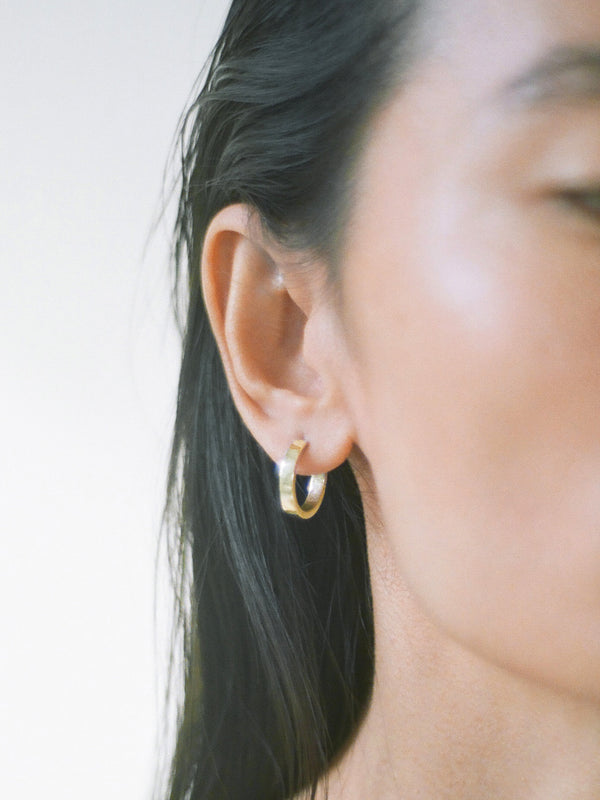 Laura Lombardi Seria Hoops