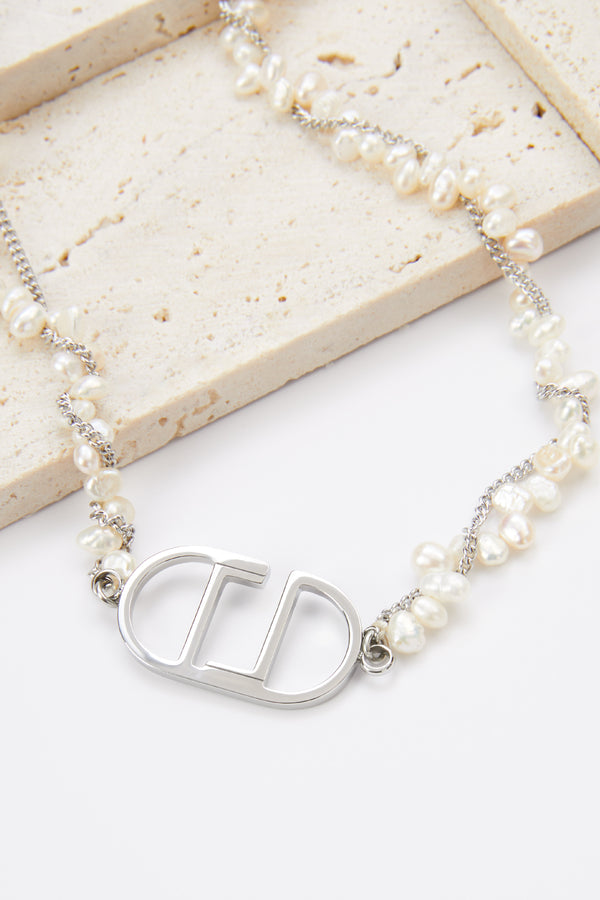 Laurèl Laurèl LOGO Necklace Silver & Pearl