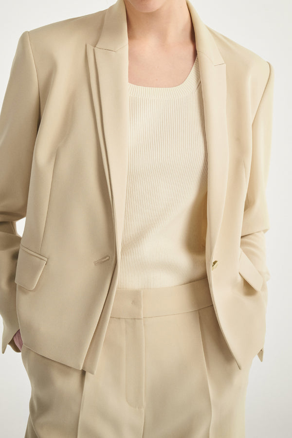 Laurèl Laurèl Short-Length Blazer With A Double-Layered Collar Honey Jade
