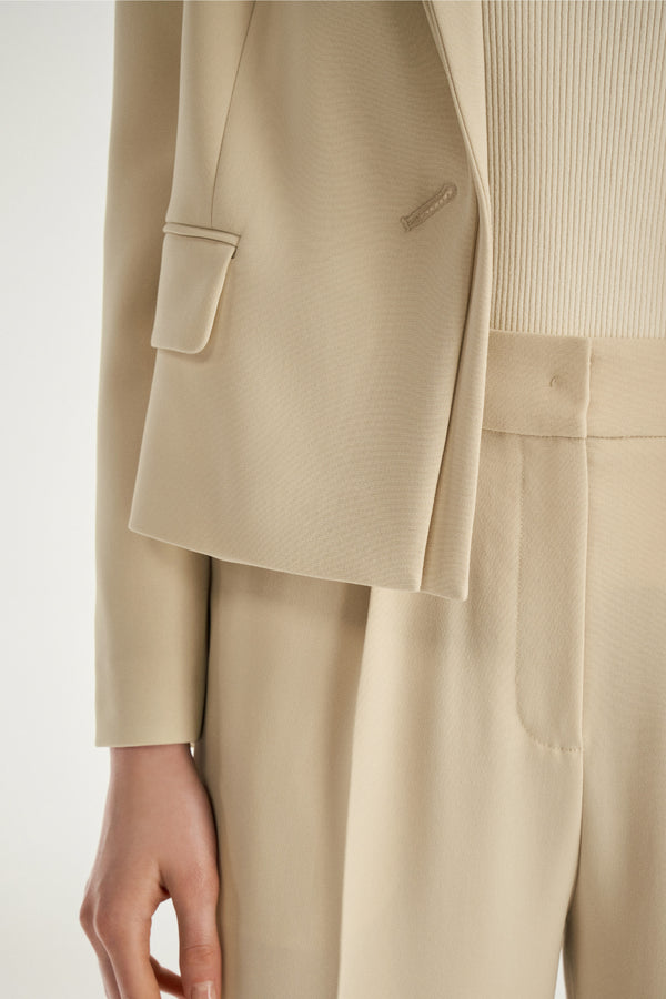 Laurèl Laurèl Short-Length Blazer With A Double-Layered Collar Honey Jade