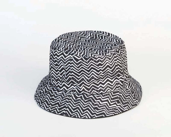 Laurel Burch Zig Zag Reversible Bucket Hat - Black/White