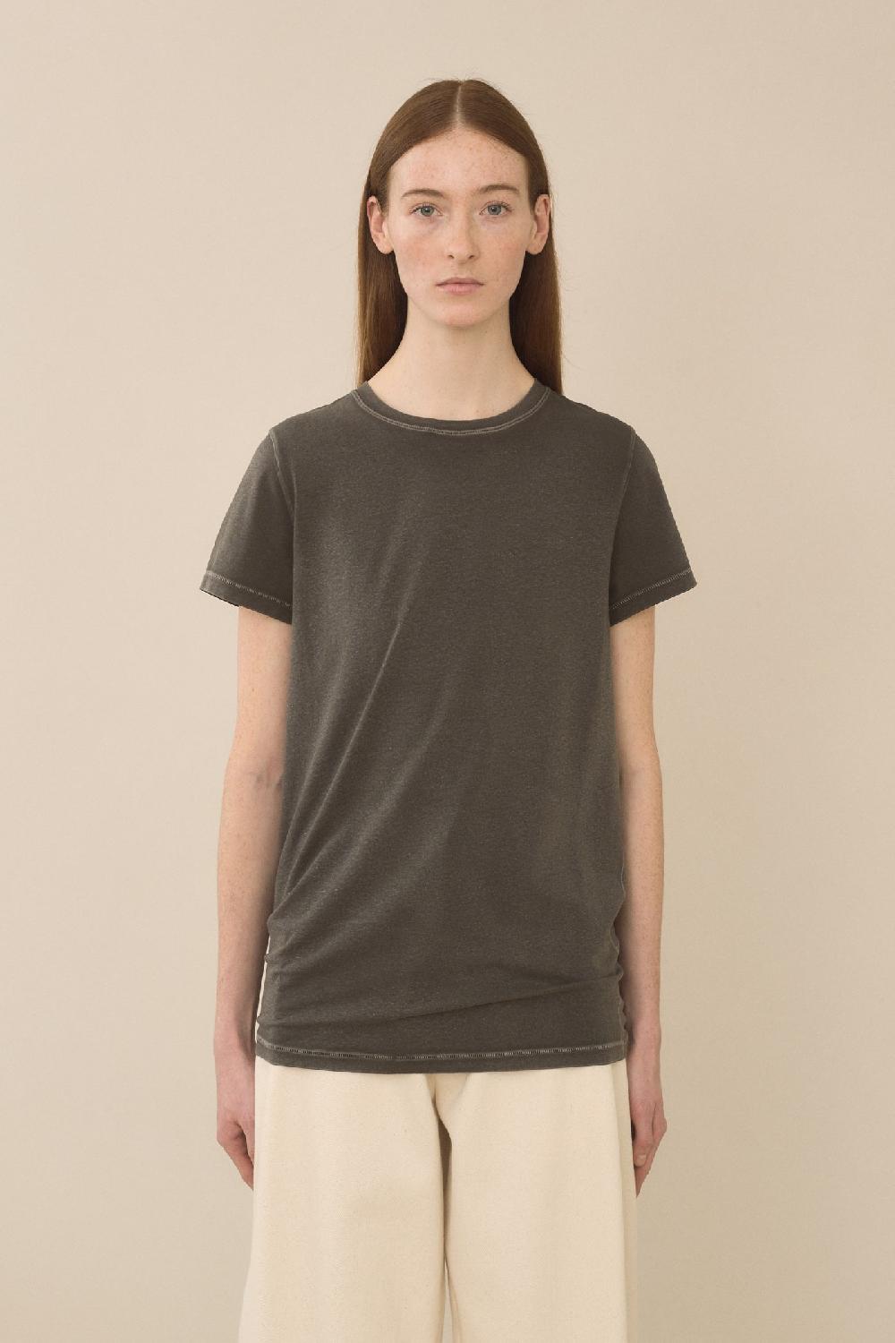 lauren manoogian BIAS BABY TEE WASHED BLACK