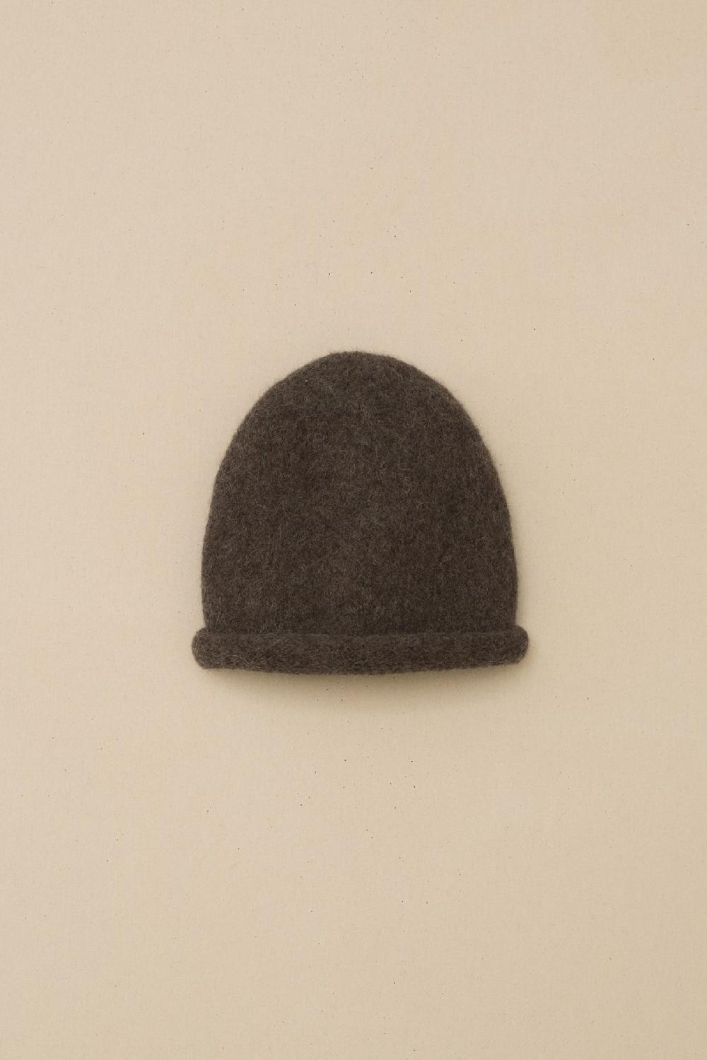 lauren manoogian CROWN BEANIE PATINA