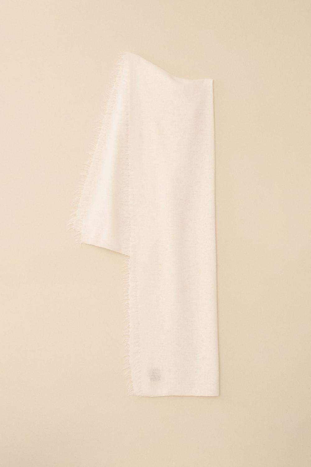 lauren manoogian FELT FRINGE SCARF WHITE