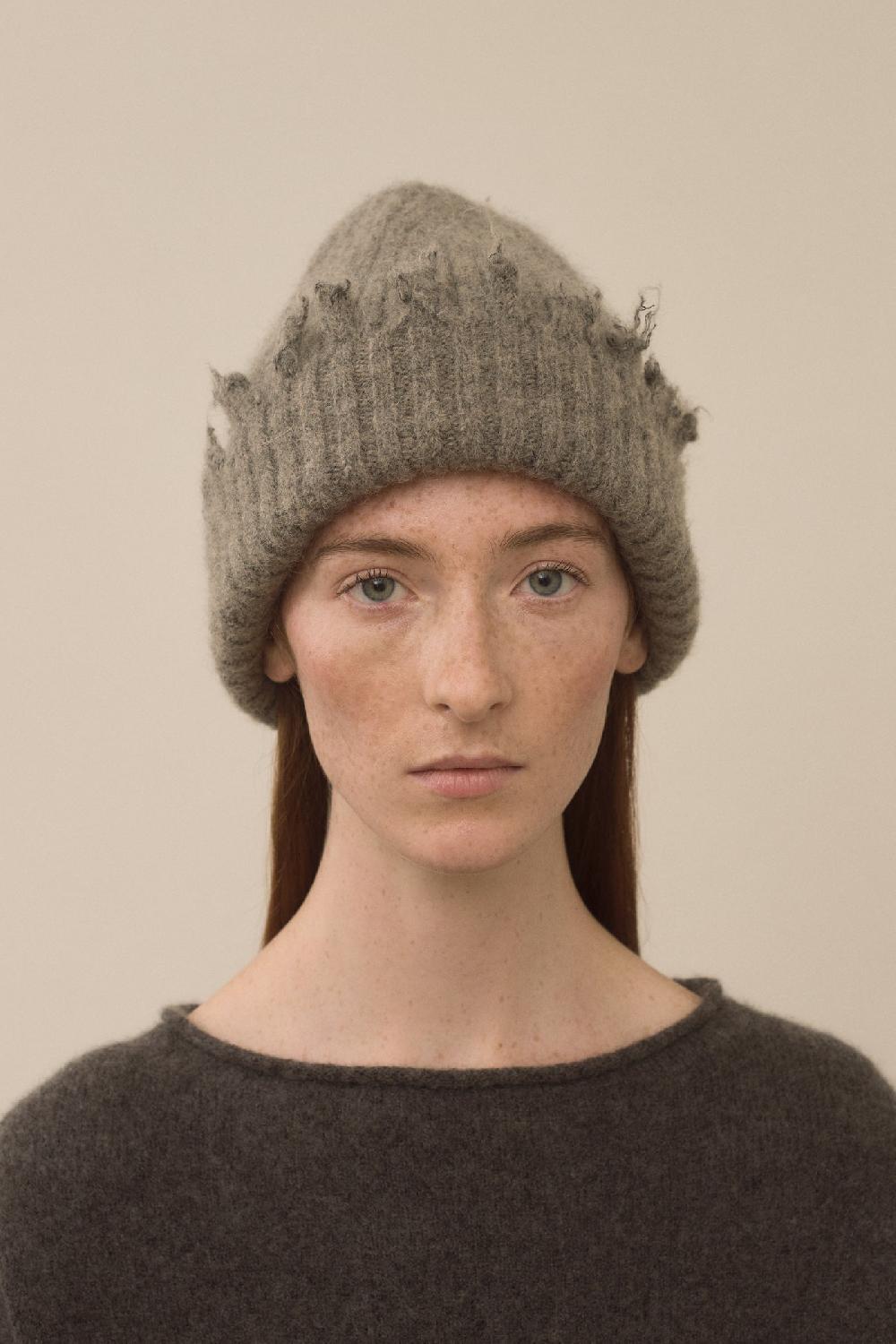 Lauren Manoogian FRAY BEANIE ROCK