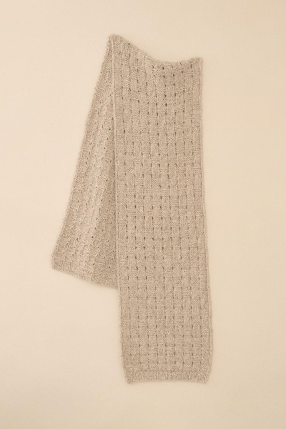 lauren manoogian HANDKNIT INTERLACE SCARF PEBBLE