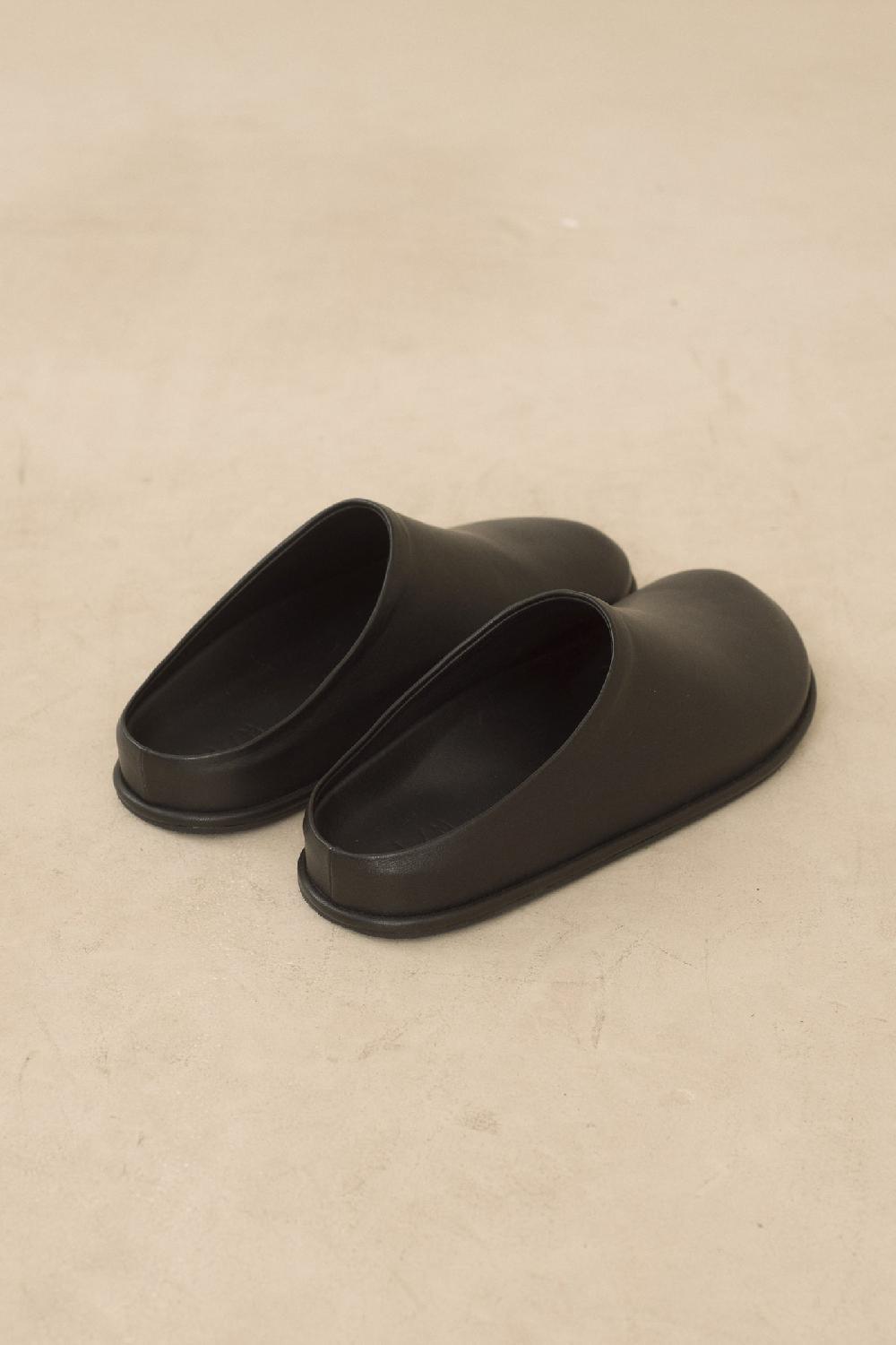 Lauren Manoogian SOFT MONO MULE BLACK