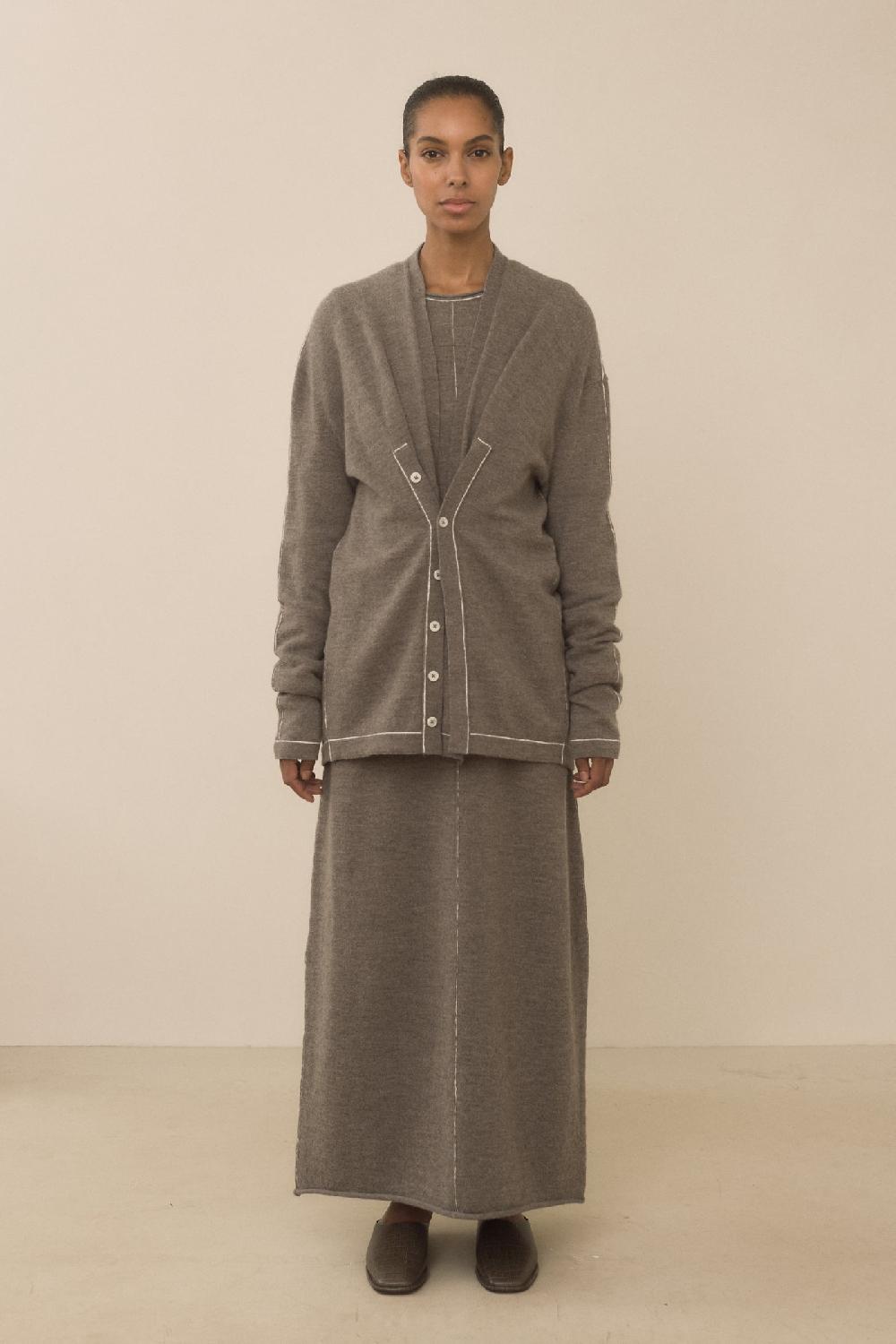 Lauren Manoogian STITCH BUTTON CARDIGAN CINDER