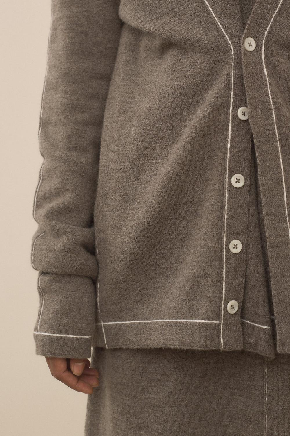 Lauren Manoogian STITCH BUTTON CARDIGAN CINDER