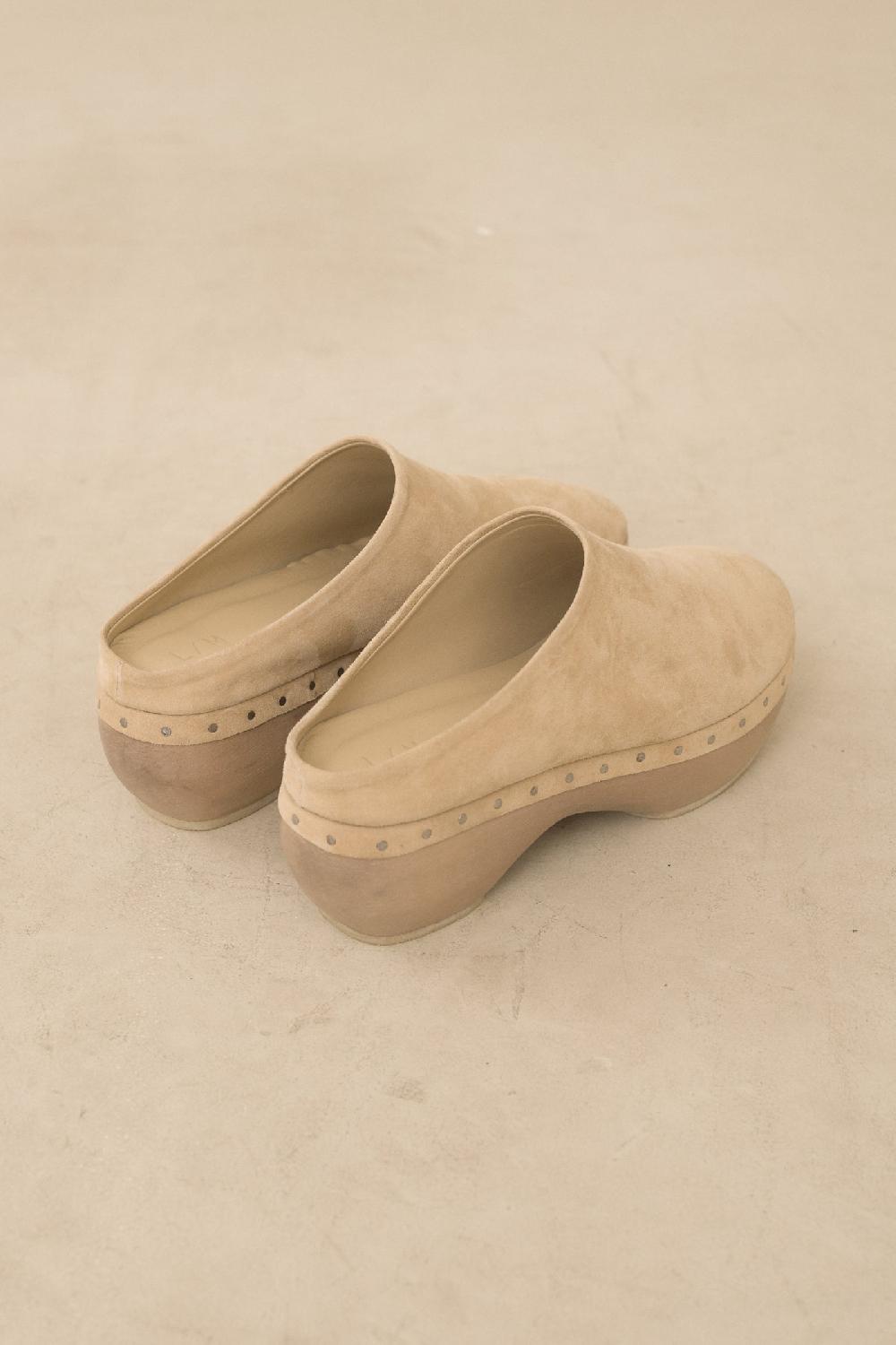 Lauren Manoogian SUEDE CONTOUR CLOG SAND