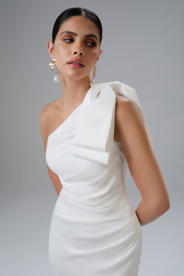 Lavish Alice EMELIA One Shoulder Bow Pleated Maxi Dress In White