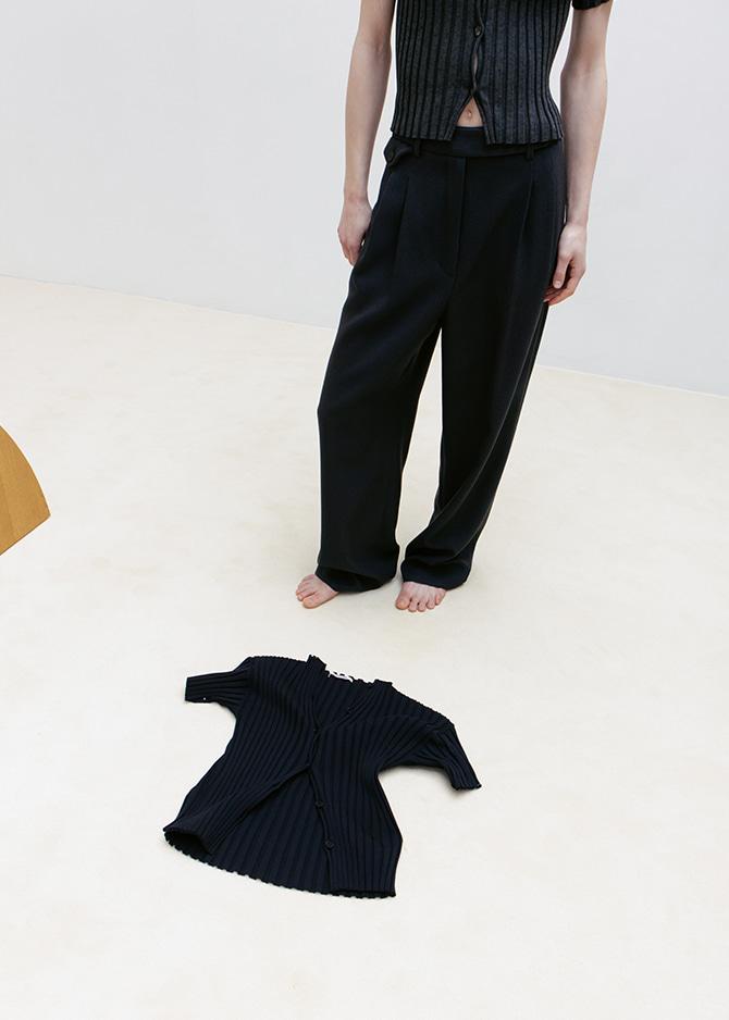 Le 17 Septembre CLASSIC TUCK PANTS By JAPANESE FABRIC [CHARCOAL NAVY]