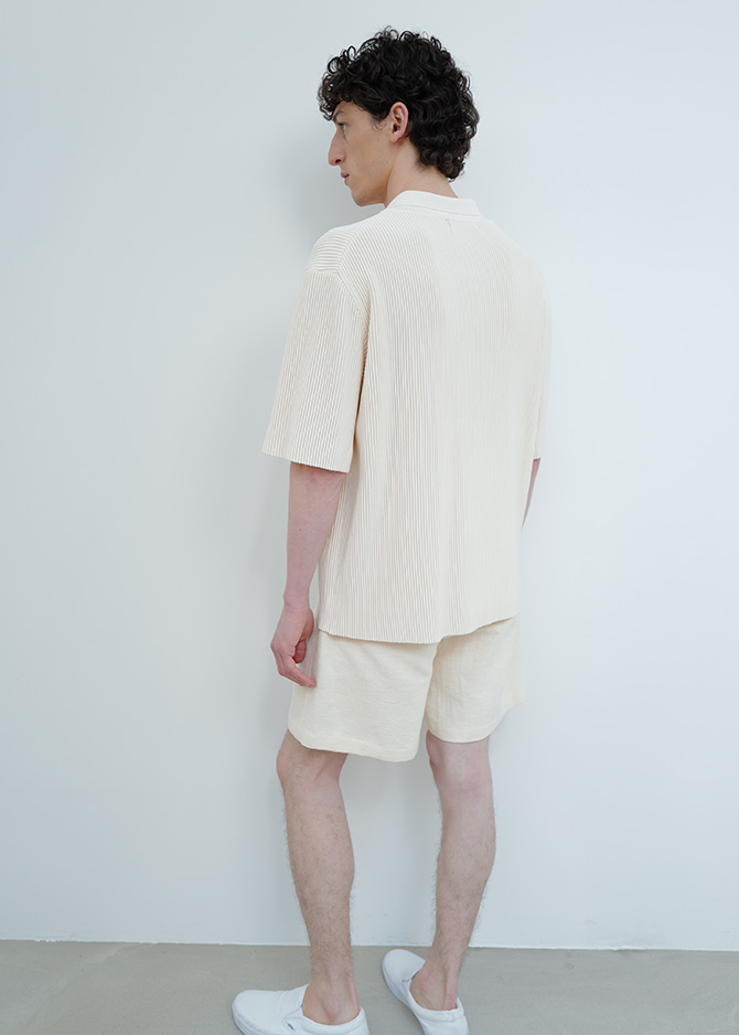 Le 17 Septembre GARMENT-PLEATED OPEN COLLAR SHIRT [IVORY]
