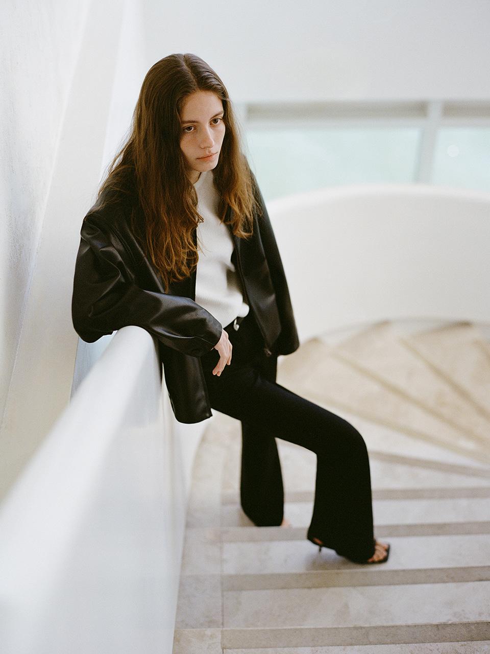 le 17 septembre 90`S FLARE FIT PANTS [BLACK]